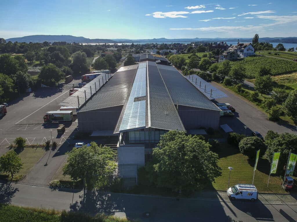 Reichenau-Gemüse eG - zentrale Vermarktungshalle mit Solarpanelen